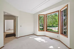 3034 Edgewater Dr, Woodbury, MN 55125 - Photo 12