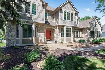 3034 Edgewater Drive, Woodbury, MN 55125 - Photo 2