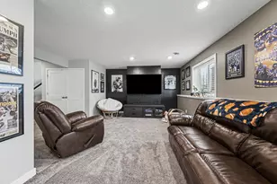 1321 Chestnut Cir, Carver, MN 55315 - Photo 10