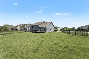 1321 Chestnut Cir, Carver, MN 55315 - Photo 20