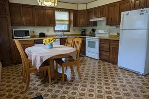 1124 8th St, International Falls, MN 56649 - Photo 2