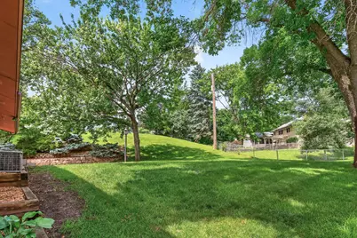 10647 Utica Road, Bloomington, MN 55437 - Photo 8