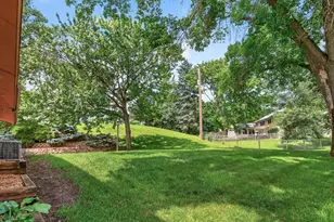 10647 Utica Rd, Bloomington, MN 55437 - Photo 8