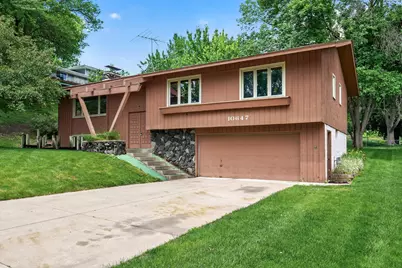 10647 Utica Road, Bloomington, MN 55437 - Photo 2