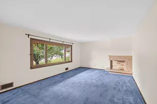 10647 Utica Rd, Bloomington, MN 55437 - Photo 6