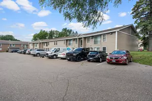 920 6th St S, Hopkins, MN 55343 - Photo 2