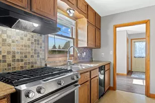 618 Lincoln St, Hartland, MN 56042 - Photo 12