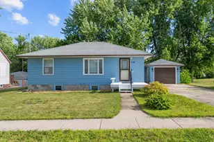 618 Lincoln St, Hartland, MN 56042 - Photo 1