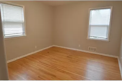 113 E Dale Street E, South Saint Paul, MN 55075 - Photo 4