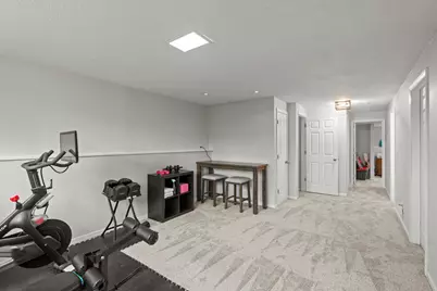 1047 Lowell Drive, Apple Valley, MN 55124 - Photo 22