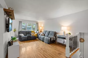 1047 Lowell Dr, Apple Valley, MN 55124 - Photo 6