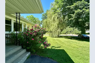 3611 Hampshire Avenue N, Crystal, MN 55427 - Photo 2