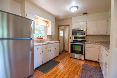 120 E Douglas Avenue, Fergus Falls, MN 56537 - Photo 12