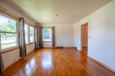 120 E Douglas Avenue, Fergus Falls, MN 56537 - Photo 8