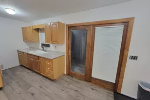 802 Le Hillier St, Mankato, MN 56001 - Photo 8