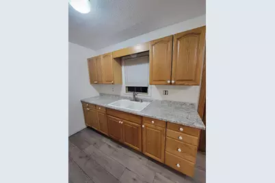 802 Le Hillier Street, Mankato, MN 56001 - Photo 6