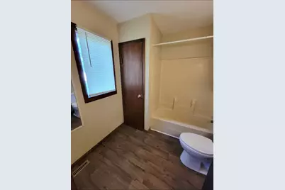 802 Le Hillier Street, Mankato, MN 56001 - Photo 10