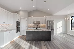 529 Chapman Hls Ct, Hudson, WI 54016 - Photo 6