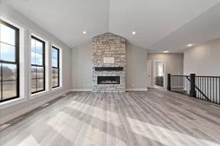 529 Chapman Hls Ct, Hudson, WI 54016 - Photo 10