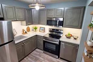3420 Golfview Dr, Eagan, MN 55123 - Photo 4