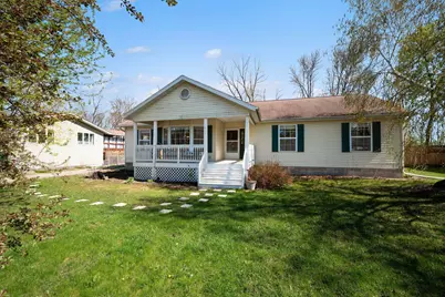 417 Countryside Drive SE, Montgomery, MN 56069 - Photo 2
