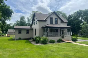 413 S Swift Ave, Litchfield, MN 55355 - Photo 1