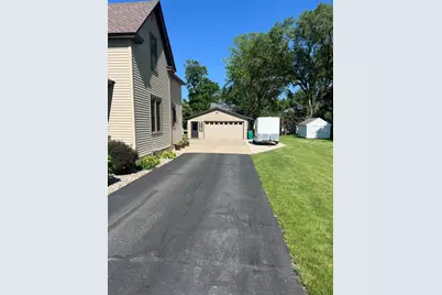 413 S Swift Avenue, Litchfield, MN 55355 - Photo 10