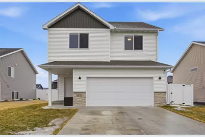 3851 19th Street S, Moorhead, MN 56560 - Photo 2