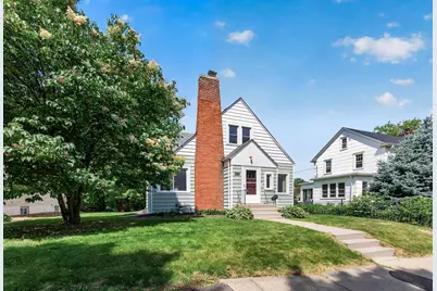 1051 Ottawa Avenue, West Saint Paul, MN 55118 - Photo 2