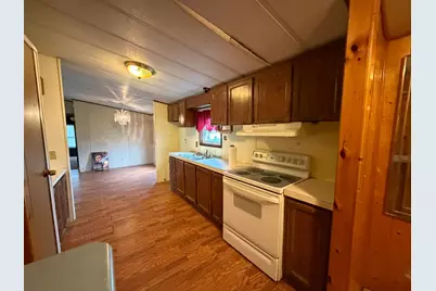 205 4th Avenue SW, Roseau, MN 56751 - Photo 4