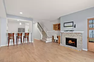 11677 Horizon Dr, Burnsville, MN 55337 - Photo 6