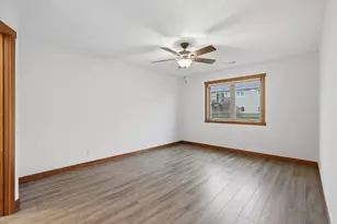 1725 Squirrel Way, New Richmond, WI 54017 - Photo 10