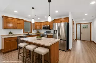 1725 Squirrel Way, New Richmond, WI 54017 - Photo 4