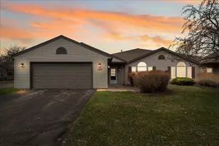 1344 Carriage Dr, Hudson, WI 54016 - Photo 2