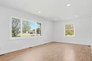 8504 Edison St NE, Blaine, MN 55449 - Photo 18