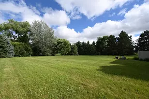 2161 Colburn Dr, Shakopee, MN 55379 - Photo 32
