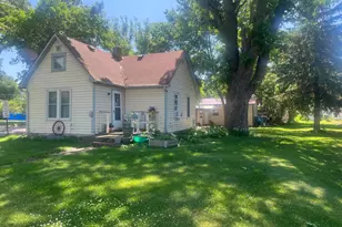 310 2nd St S, Grove City, MN 56243 - Photo 2