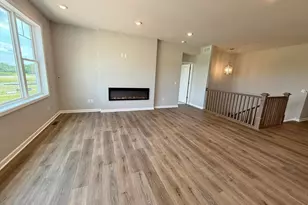 8204 Haywood Dr, Lino Lakes, MN 55014 - Photo 10