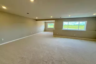 8204 Haywood Dr, Lino Lakes, MN 55014 - Photo 14