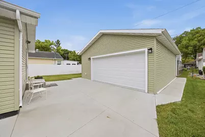 1605 5th Street S, Fargo,  58103 - Photo 4