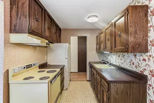 4624 Cedar Lk Rd S, Saint Louis Park, MN 55416 - Photo 2