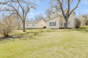 672 S Anna Ave, Lake Crystal, MN 56055 - Photo 36