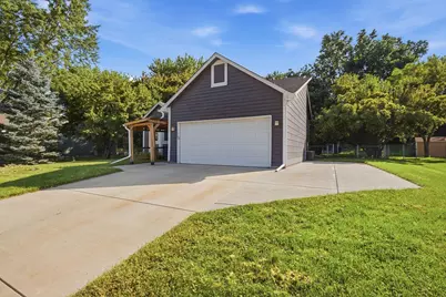 17040 Glencoe Avenue, Lakeville, MN 55044 - Photo 2