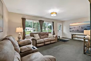 3870 Effress Rd, White Bear Lake, MN 55110 - Photo 4