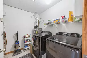 7606 11th St N, Oakdale, MN 55128 - Photo 18