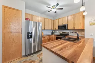 7606 11th St N, Oakdale, MN 55128 - Photo 8