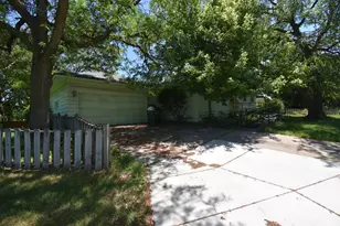6536 Indiana Ave N, Brooklyn Center, MN 55429 - Photo 26
