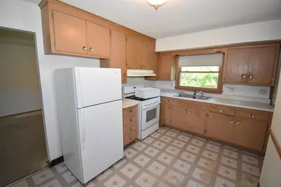 6536 Indiana Avenue N, Brooklyn Center, MN 55429 - Photo 2