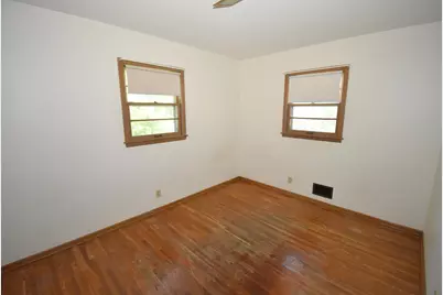 6536 Indiana Avenue N, Brooklyn Center, MN 55429 - Photo 14