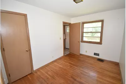 6536 Indiana Avenue N, Brooklyn Center, MN 55429 - Photo 16